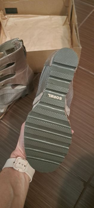 Vand sandale din piele