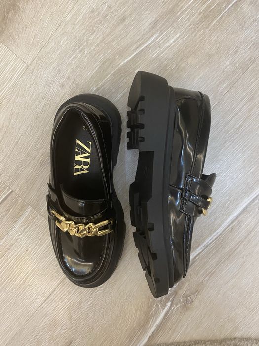 Продам туфельки Зара