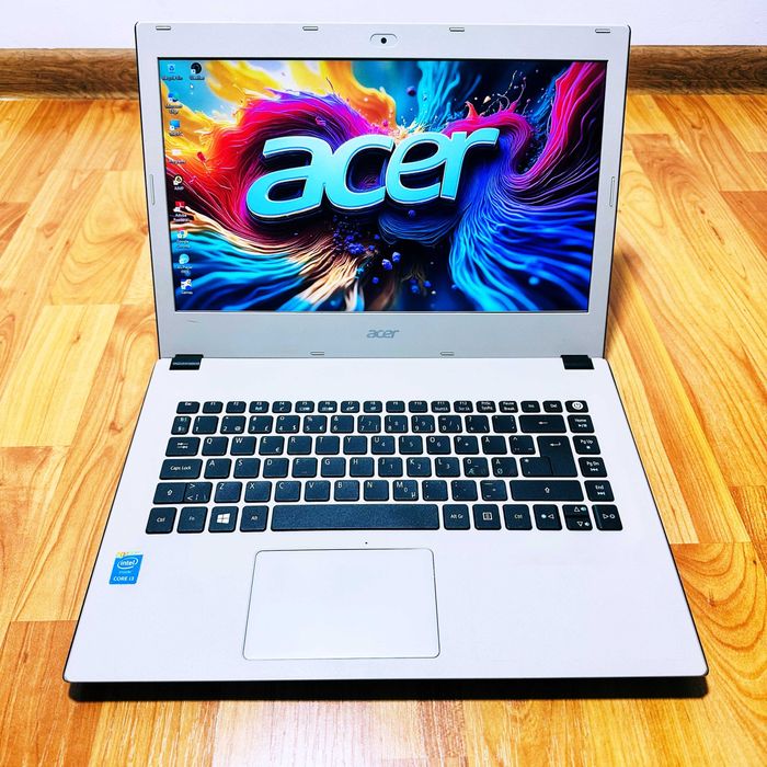 Laptop Acer Gold&Black / IntelCore i3-5005U / Windows 11 / 8GB RAM / Livrare GRATUITA!