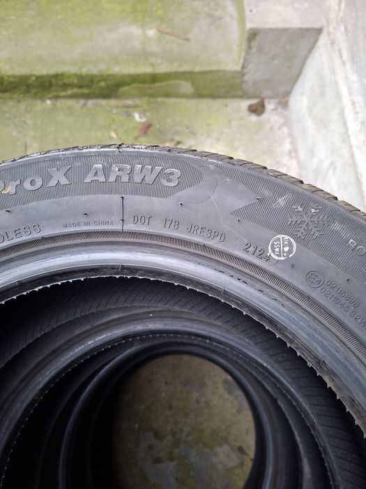 Vând cauciucuri de iarnă 215/55/R16