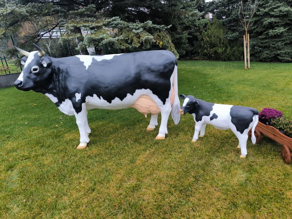 Декоративна крава с теле