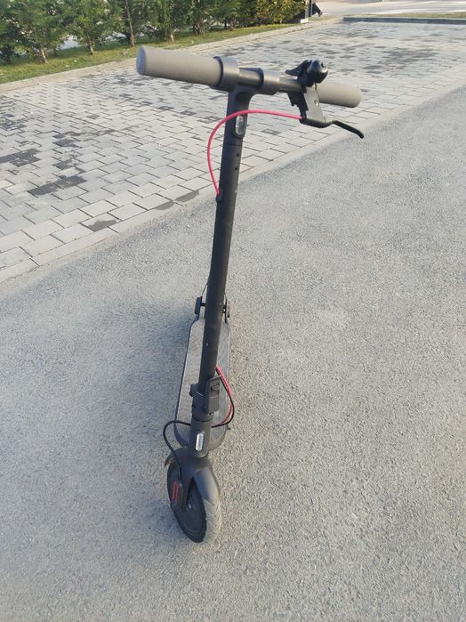 Trotineta electrica Xiaomi 4 lite