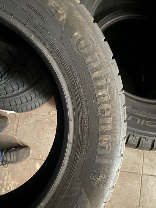 vand anvelope 175/65/14 continental de vară noi