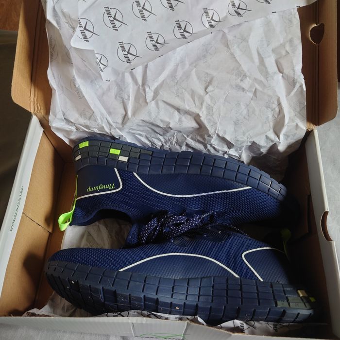 Продам Кроссовки TimeJump