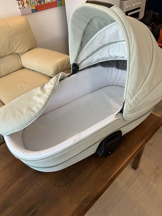 Бебешка количка TUTIS 2v1