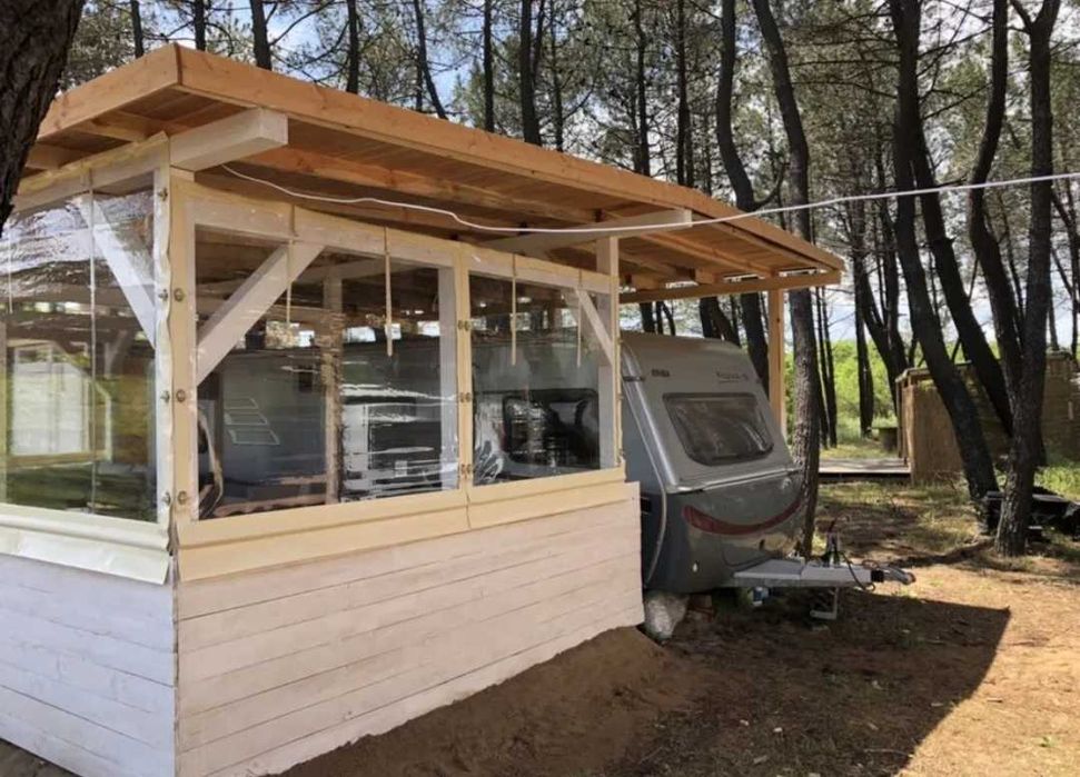 Каравана с навес къмпинг "Градина"