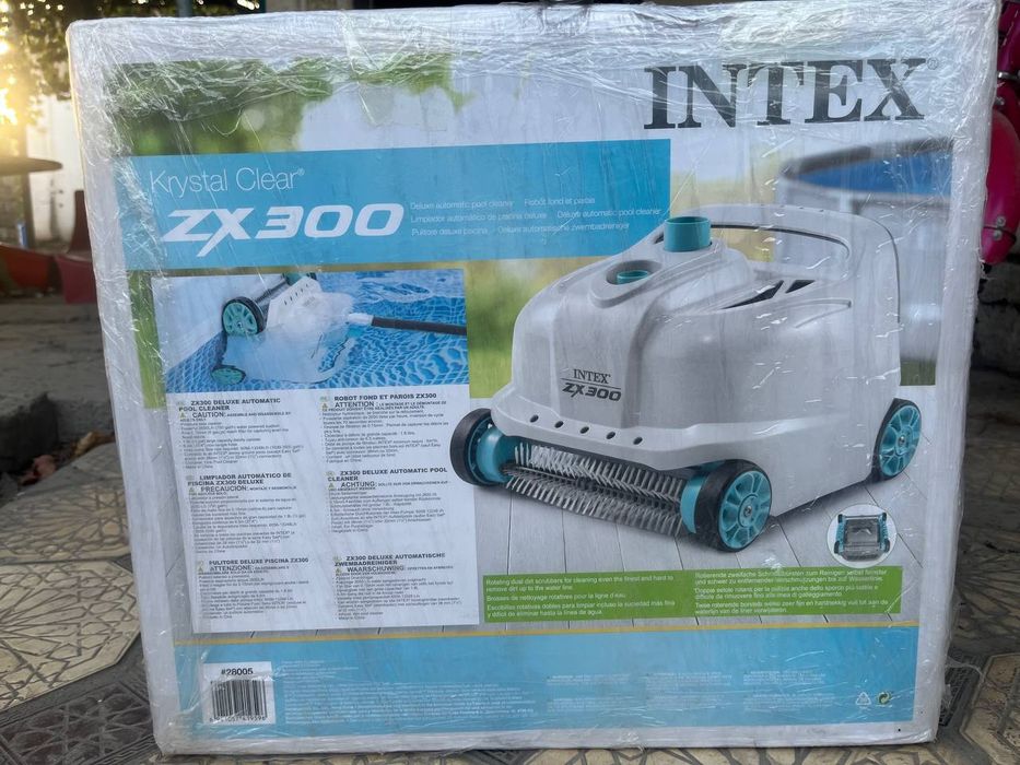 Продам робот-пылесос для бассейна Intex ZX300, новый в коробке