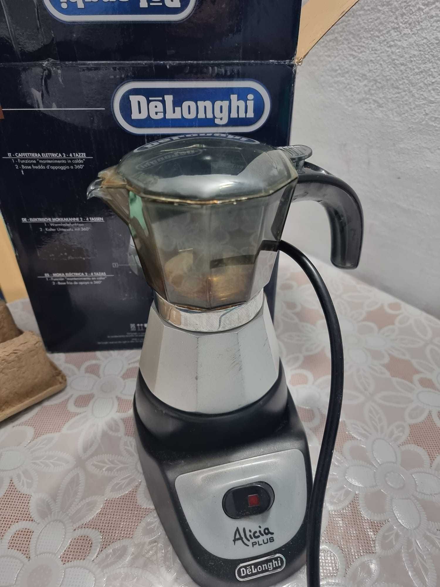 Cafetiera DELONGHI Alicia Plus EMKP 63.B creator Craiova • OLX.ro