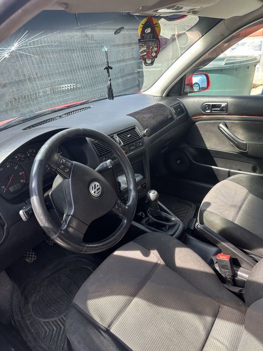 Se vine golf 4 in stare perfecta