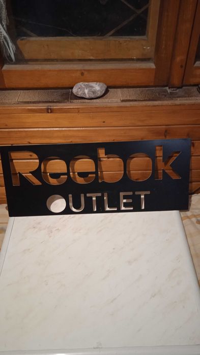 Рекламна табела Reebok