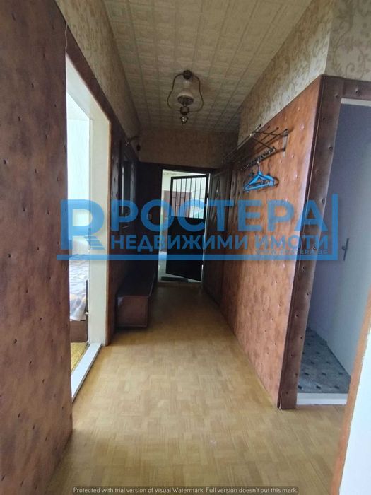 Продава се Тристаен апартамент в Търговище, Запад 2 - 78 кв.м за 850 €/кв.м - Снимка #11