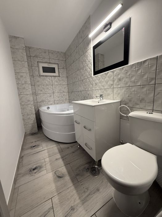Inchiriez apartament 3 camere sector 2, direct proprietar