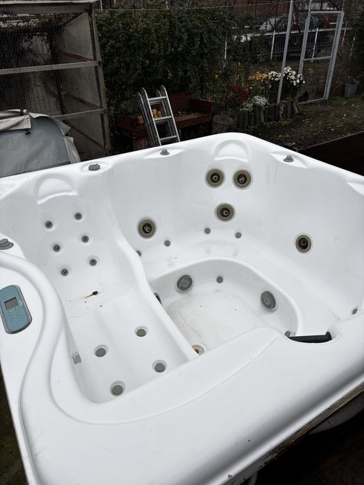 Jacuzzi 5 persoane