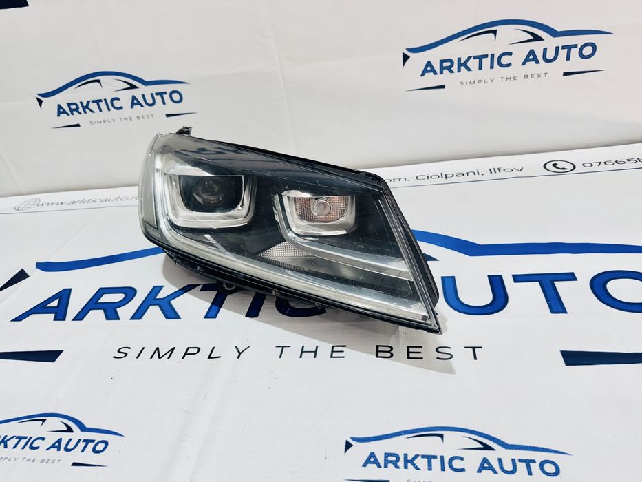 Far dreapta bixenon adaptiv VW Touareg  dupa 2015 cod 7P1941752B