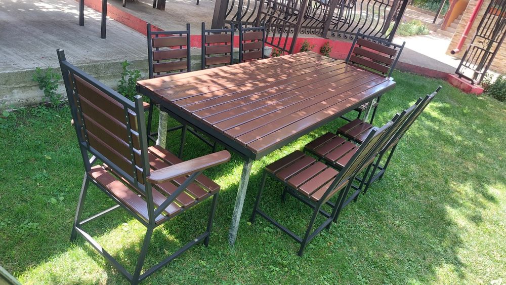 Masa cu scaune gradina