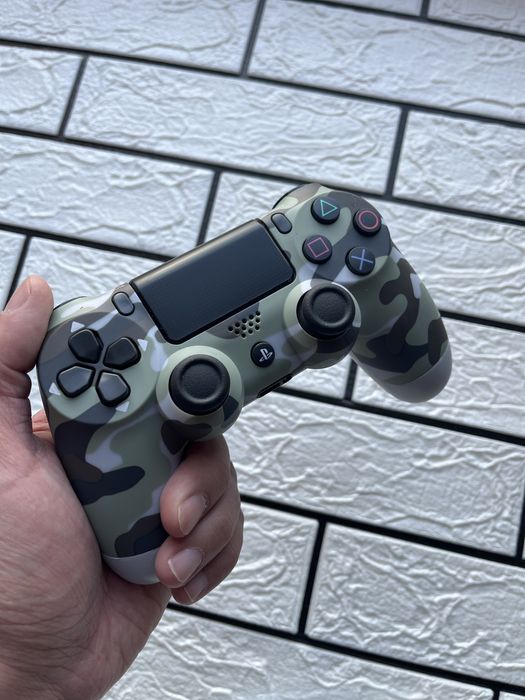 Новый джойстик PS4