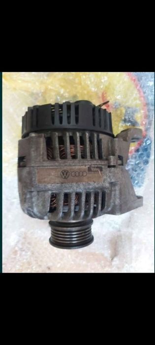 Vând alternator de A4 b5 1.6 motor