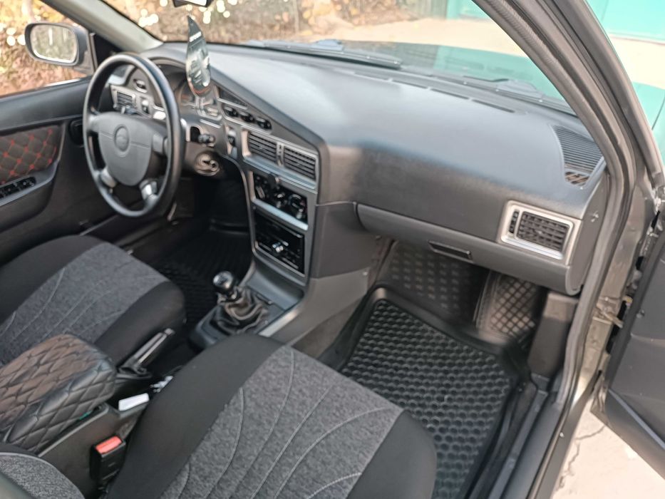 Nexia 2 sotiladi 1.6