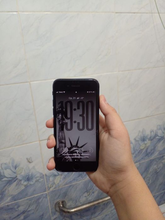 Айфон се 2020 64 гб