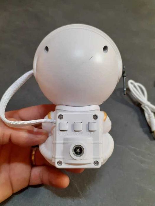 Proiector lumini RGB in forma de astronaut - Transport Gratuit