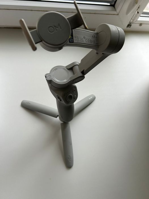 Продам стедикам DJI Osmo Mobile 4 SE