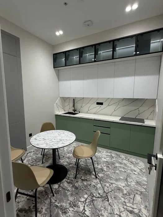 Срочно! Продам квартиру на метро ойбек 3/2/4 ор-р Корейское посольство
