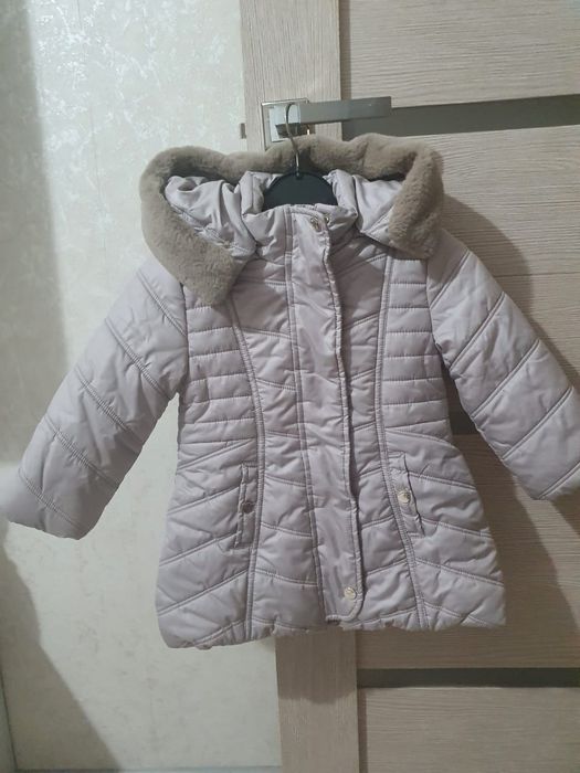 Удлинённая курточка на девочку