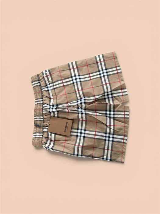 Pantaloni scurti Burberry, marimea M