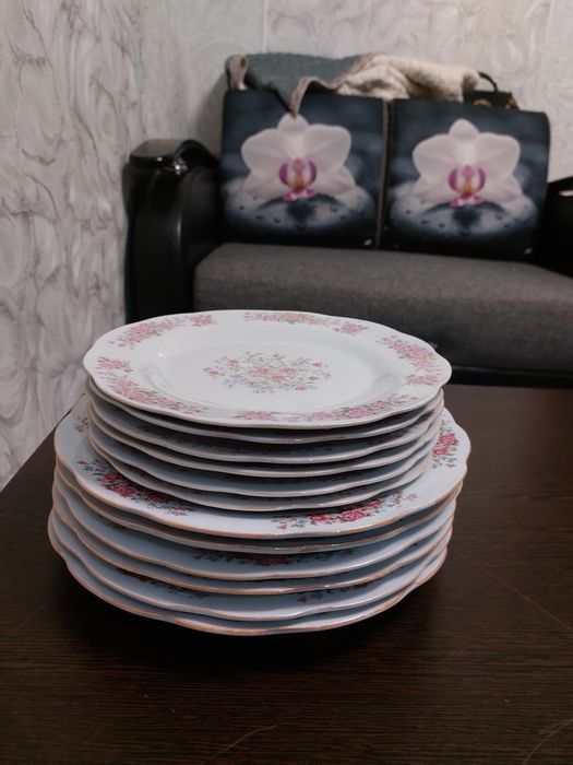 Продам посуду разную. Из хрусталя тоже.