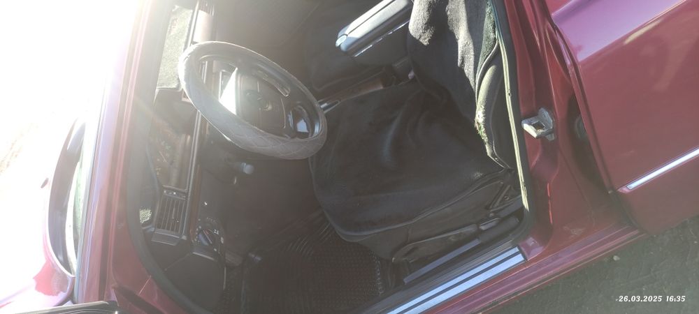 Продам автомобиль Мерседес 124