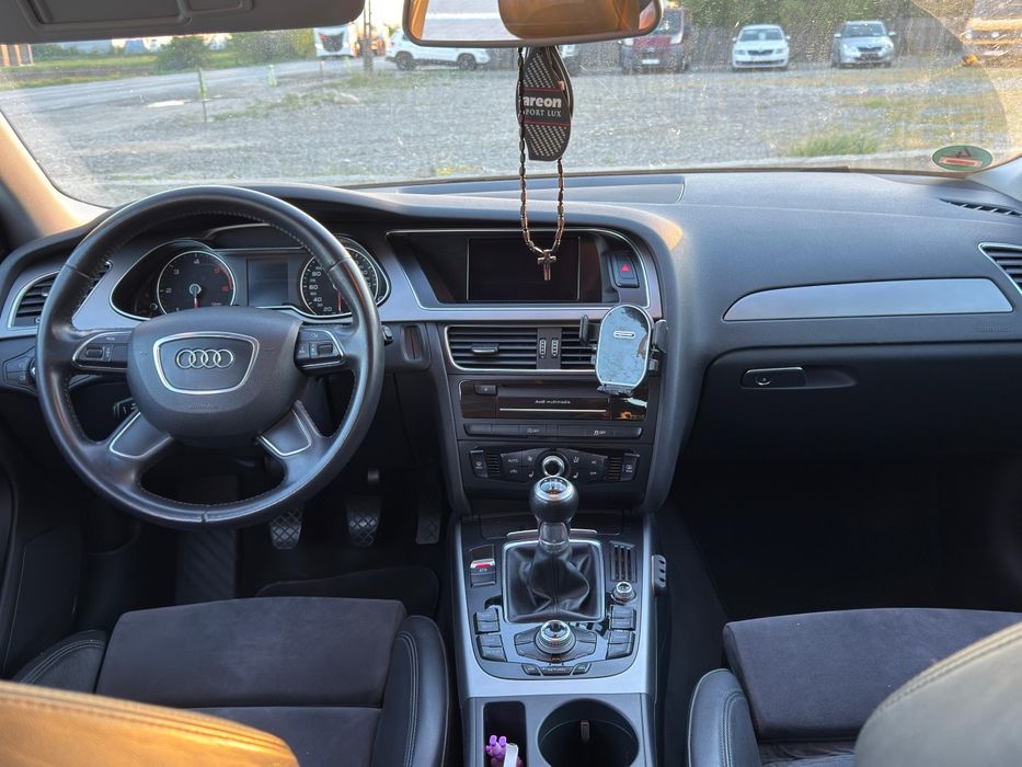 AUDI A4 Avant 2012 — imagine 4