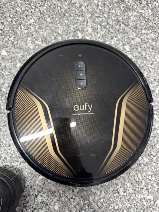 Aspirator robot cu statie Eufy G40 Hybrid+