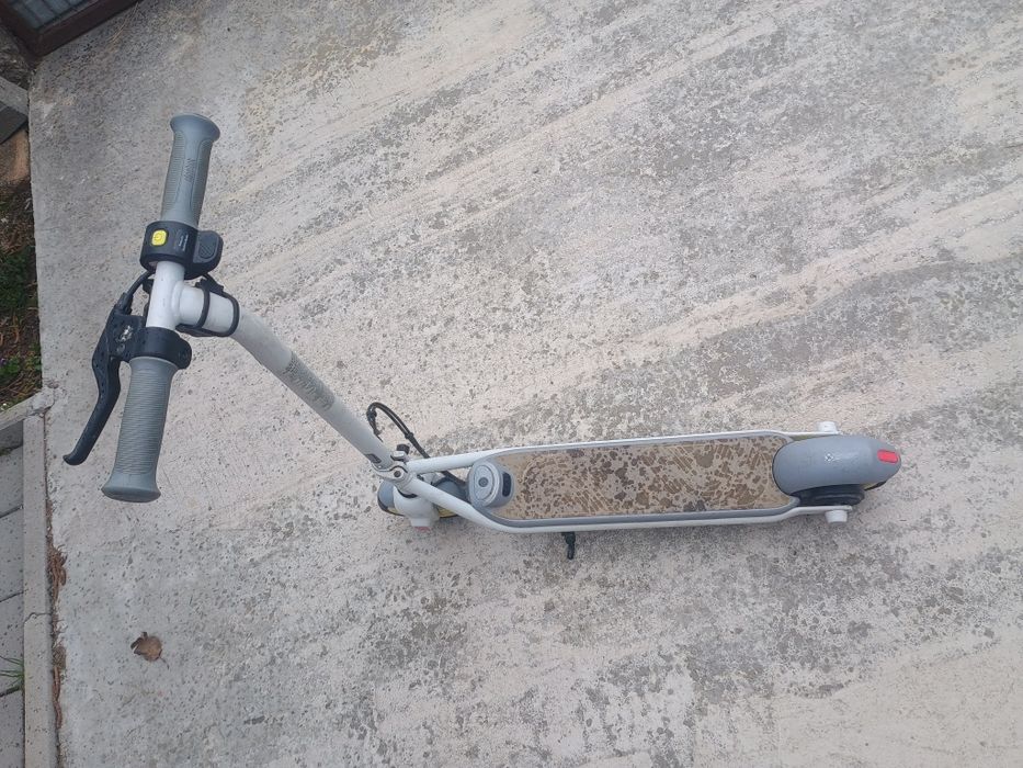 Vând trotinetă electrică pentru copii