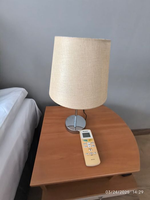 Нощно шкафче нощна лампа