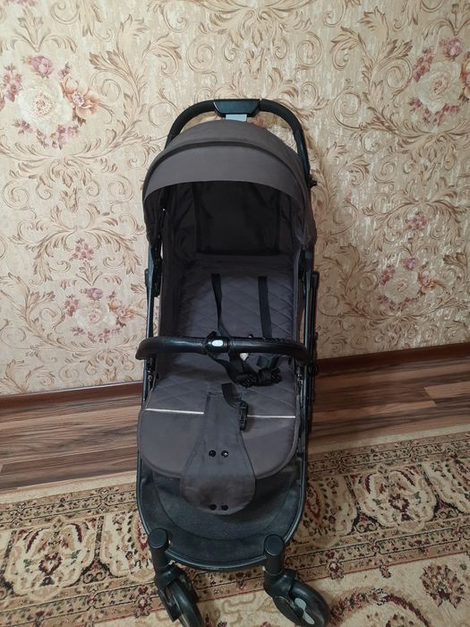 Каляска детская в хорошем качестве