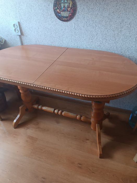 Продам кухонный стол