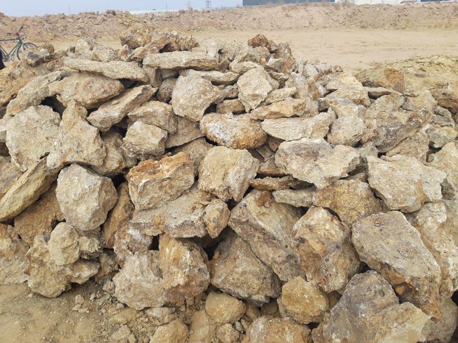 Сары тас сатылады...