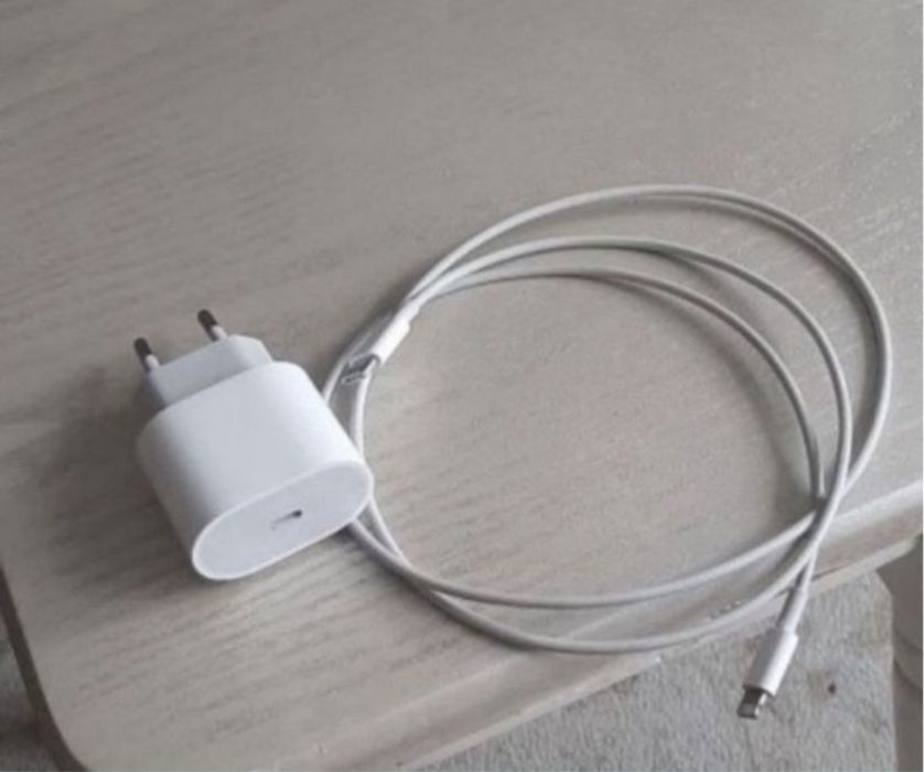 Айфон зарядка сатылады