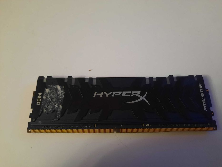 Продам Оперативную Память Kingston HyperX Predator ДДр 4
