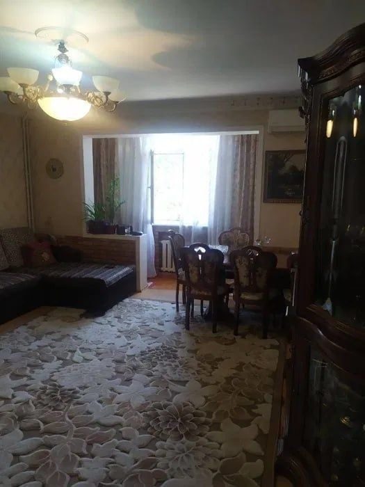 Продаётся квартира на Ойбек 3/4/9 площадь 72м2, Вестминстер