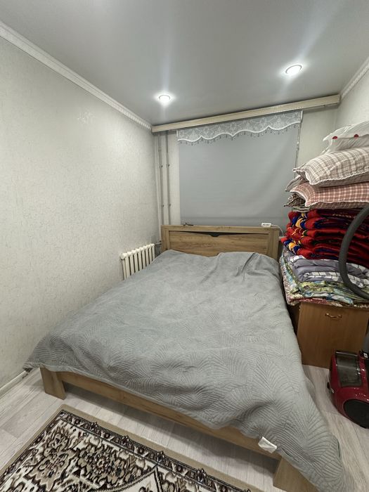 Продаю двуспальную кровать