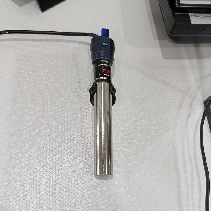 Продам аквариум 9т.обогреватель 5т..