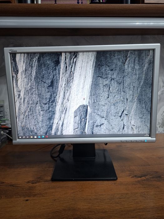 Монитор в нормальном качестве