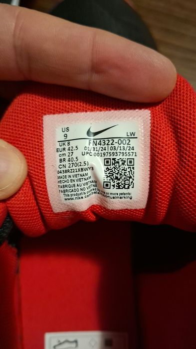 Adidasi Nike 42.5