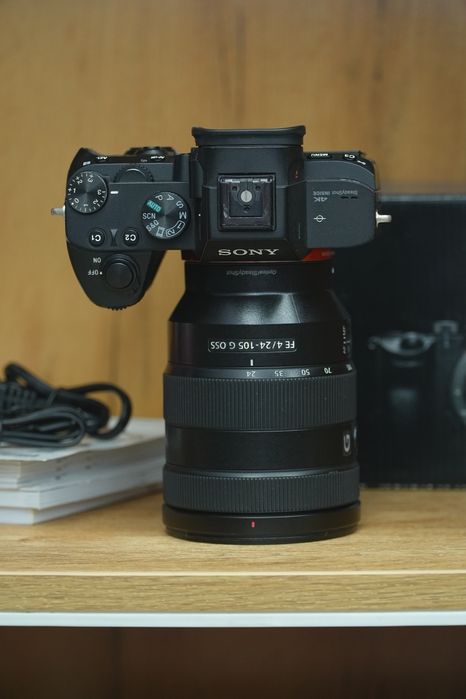 Sony A7 III 4K 24-105mm F4 OSS G master yaxshi holatda