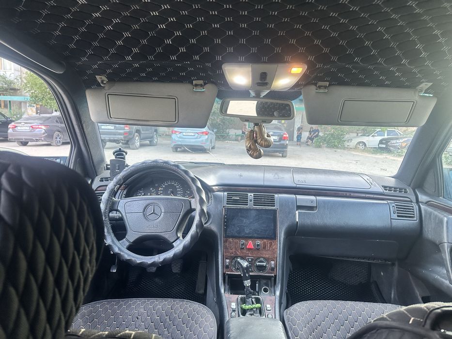Mercedes Benz  лупарик