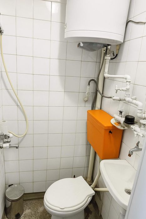 Дава се под наем Двустаен апартамент в Пловдив, Кършияка - 40 кв.м за 224 € - Снимка #2