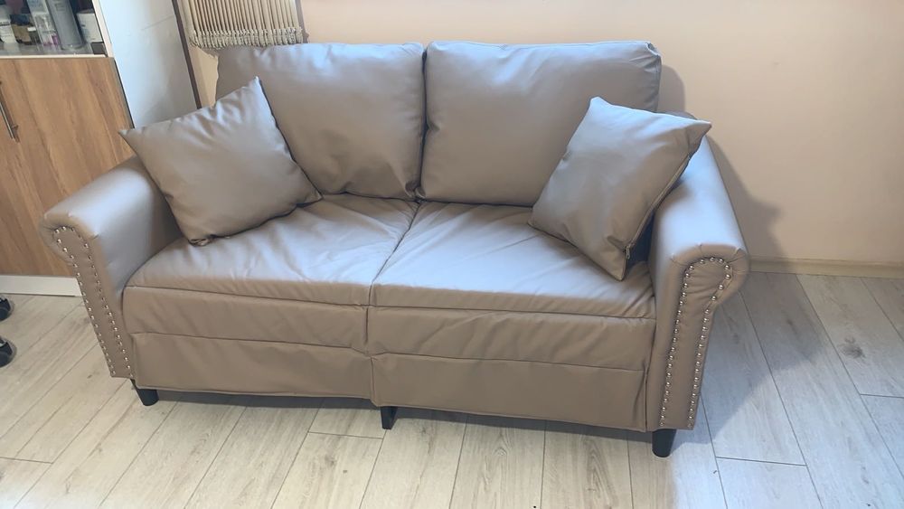 Двуместен диван от изкуствена кожа
