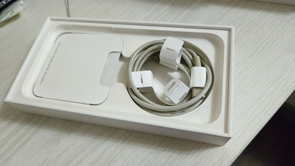 IPhone SE 3 / 128 GB