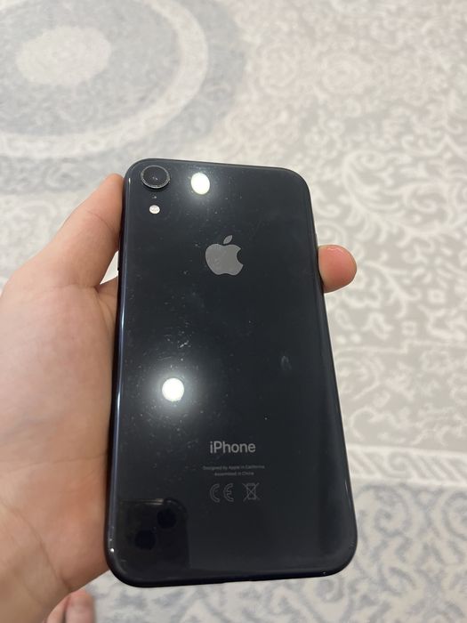 Айфон xr и x черный